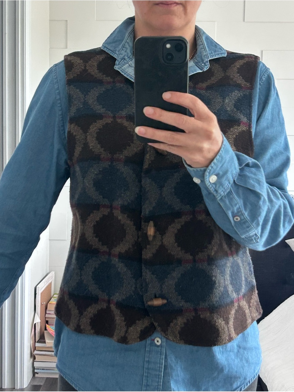 Source Unknown Brown & Navy Patterned Vest with Toggle Closures